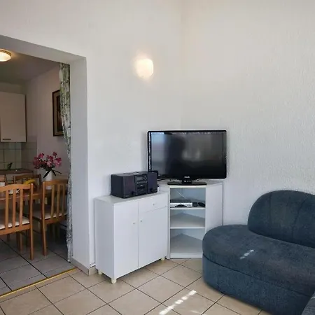 In With Balcony, Wifi 819-8 Apartment *